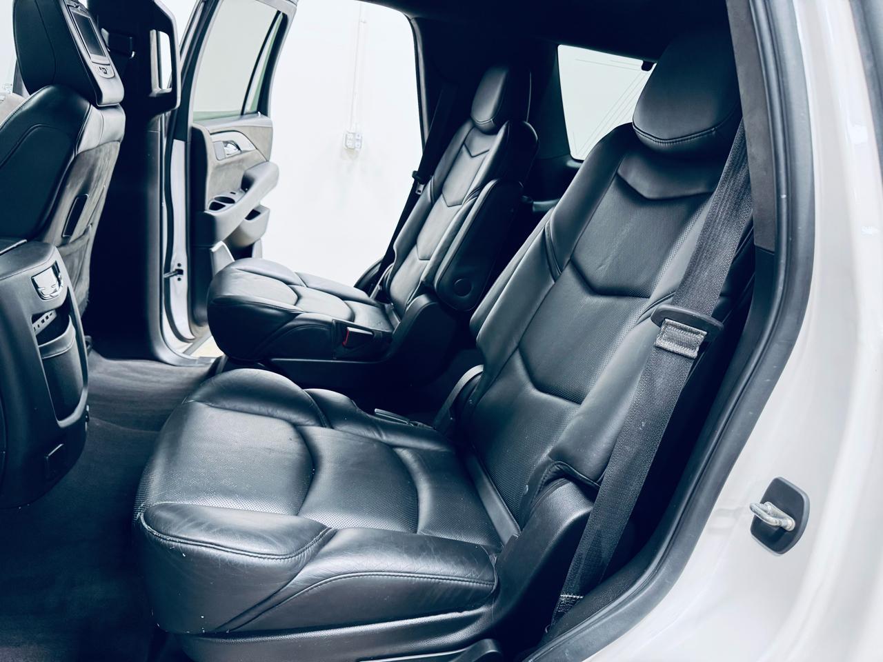 Cadillac Escalade 4WD 4dr Platinum 2019