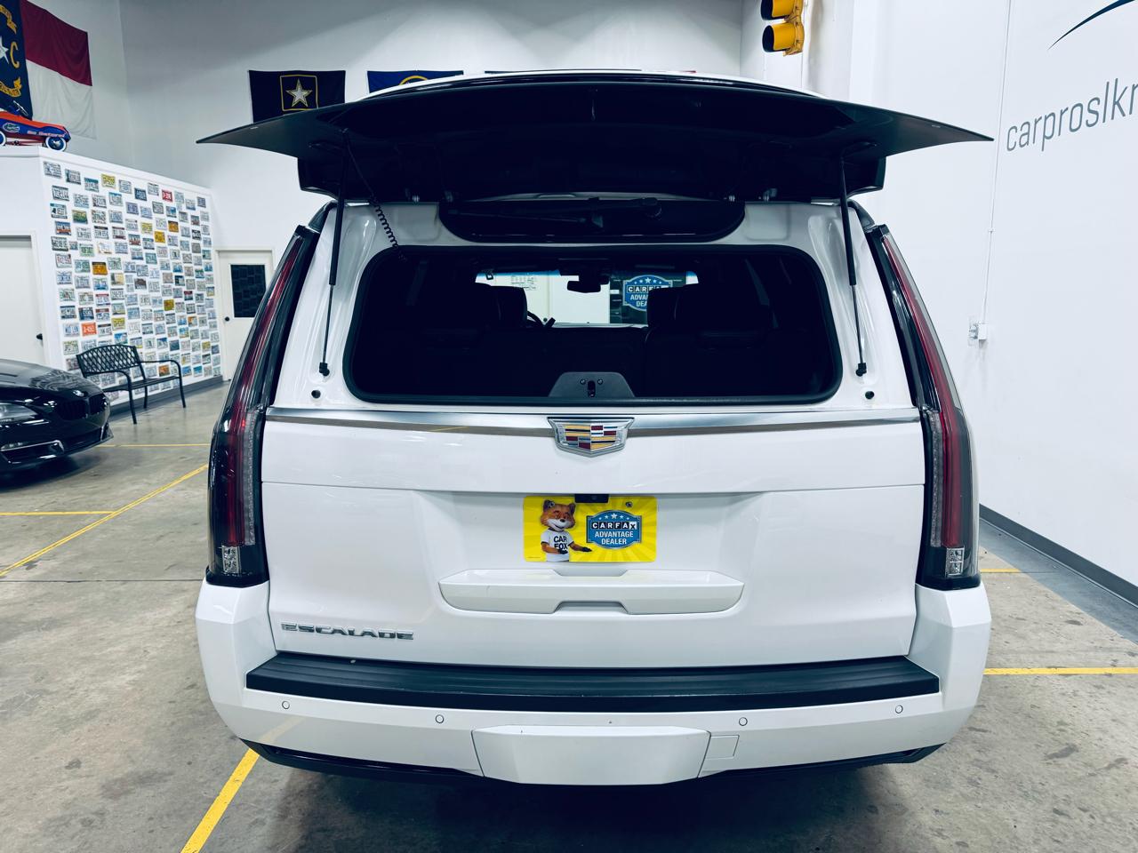 Cadillac Escalade 4WD 4dr Platinum 2019