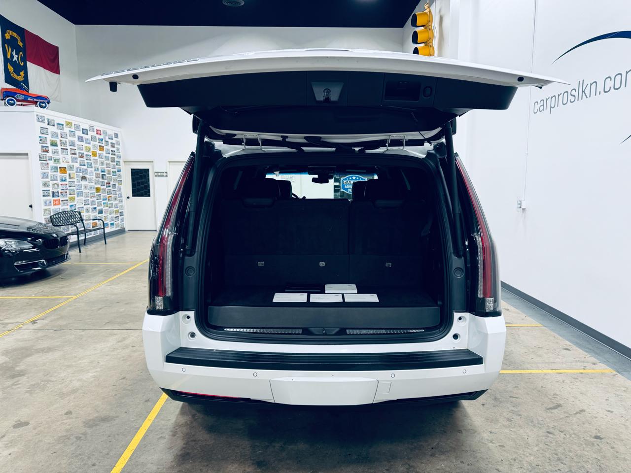 Cadillac Escalade 4WD 4dr Platinum 2019