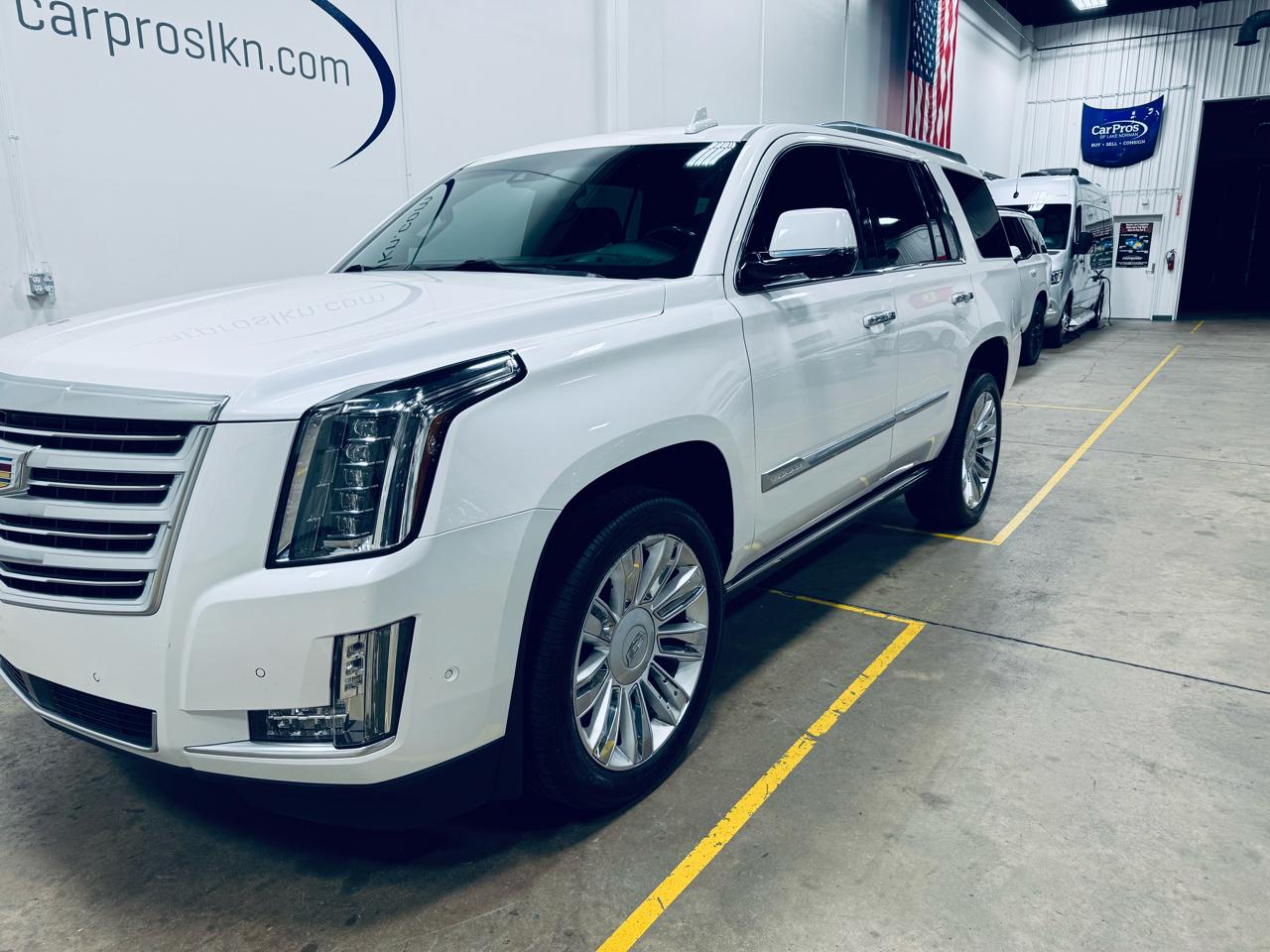 Cadillac Escalade 4WD 4dr Platinum 2019