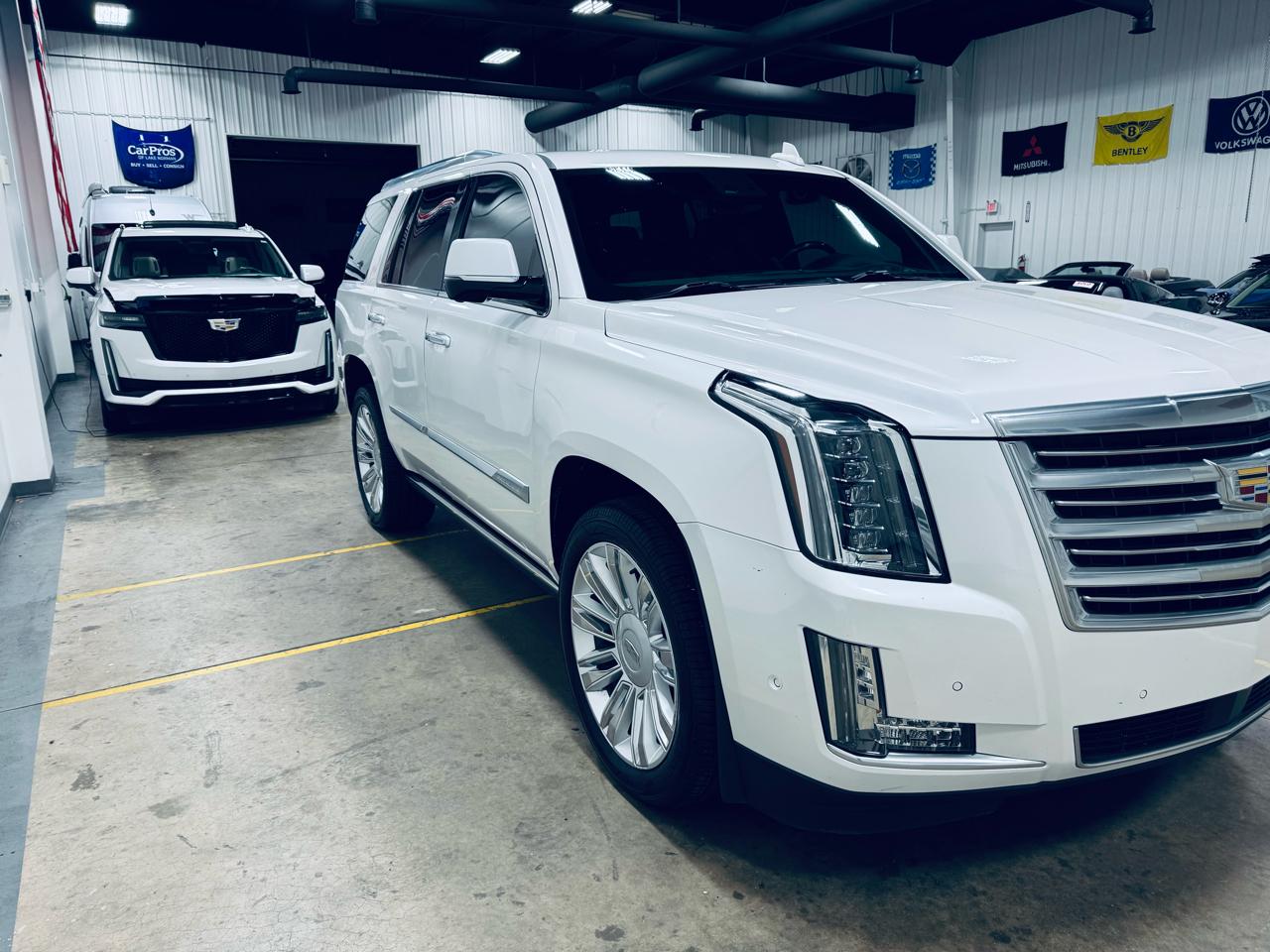 Cadillac Escalade 4WD 4dr Platinum 2019