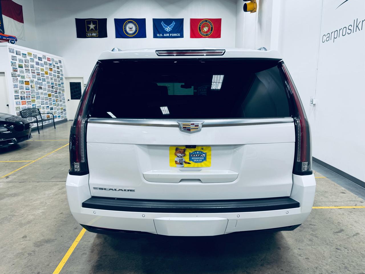 Cadillac Escalade 4WD 4dr Platinum 2019