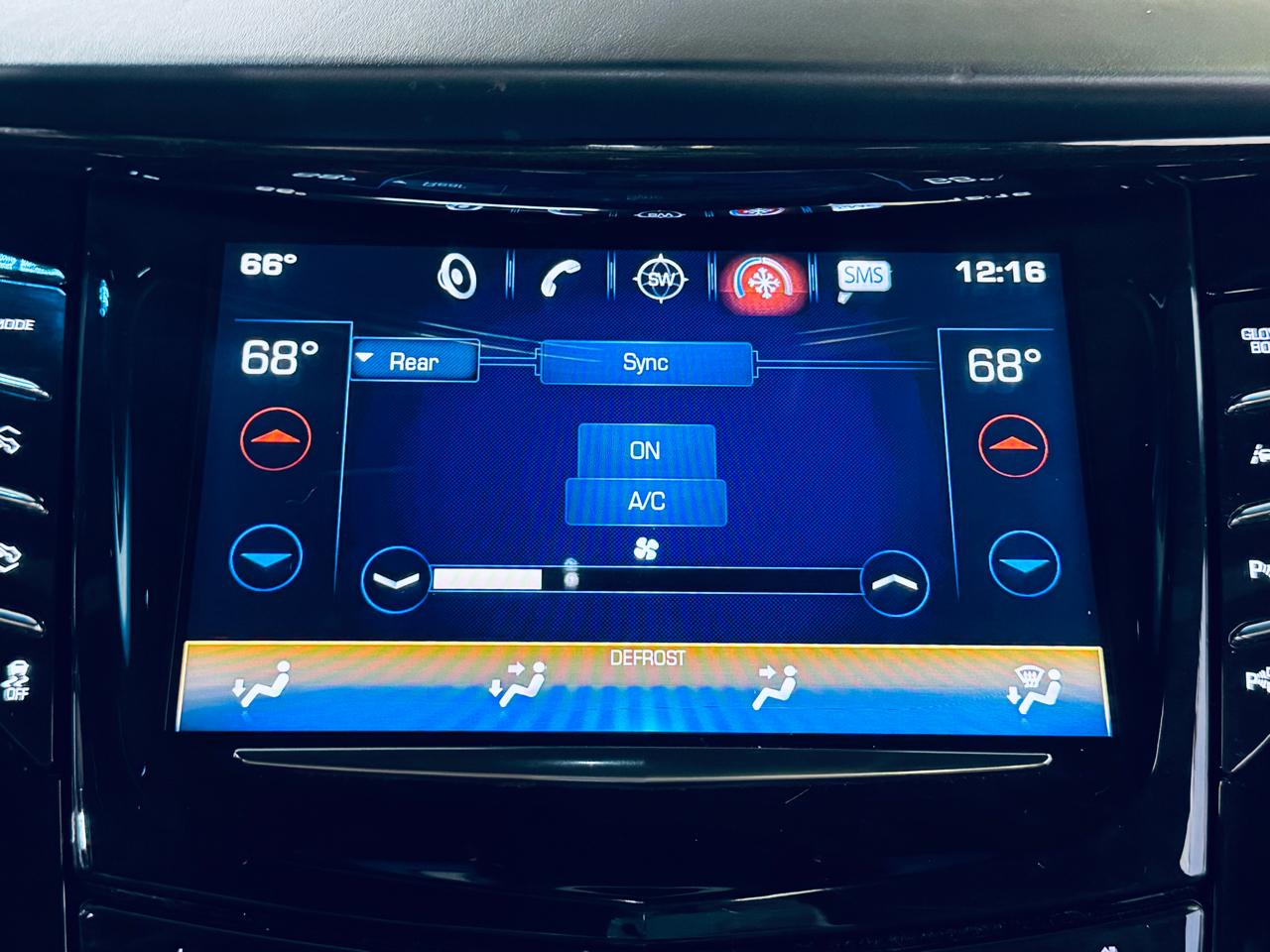 Cadillac Escalade 4WD 4dr Platinum 2019