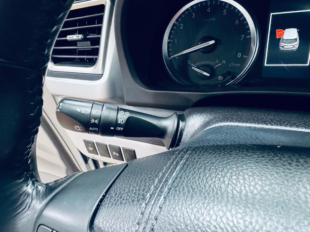 Toyota Highlander Limited V6 FWD (Natl) 2017