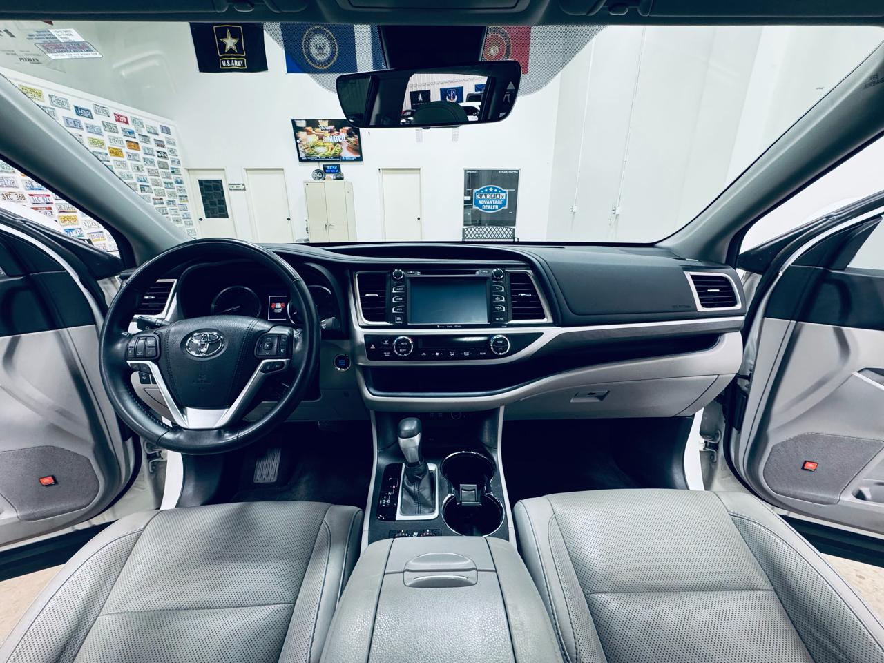 Toyota Highlander Limited V6 FWD (Natl) 2017