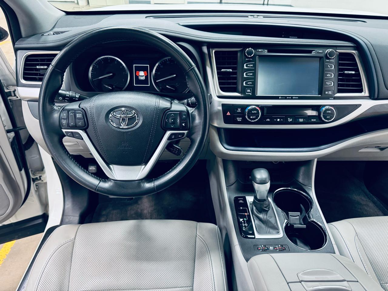 Toyota Highlander Limited V6 FWD (Natl) 2017