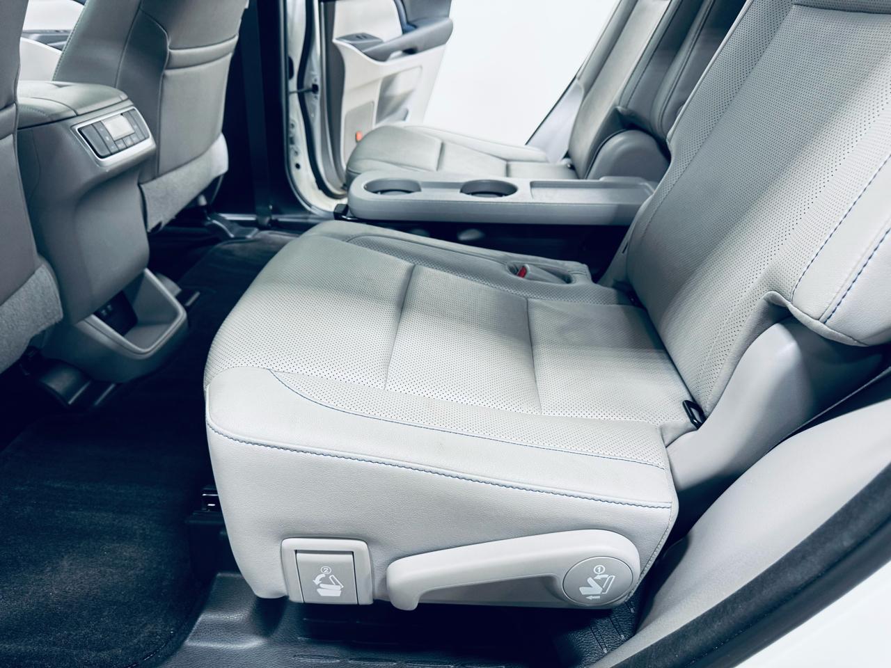 Toyota Highlander Limited V6 FWD (Natl) 2017