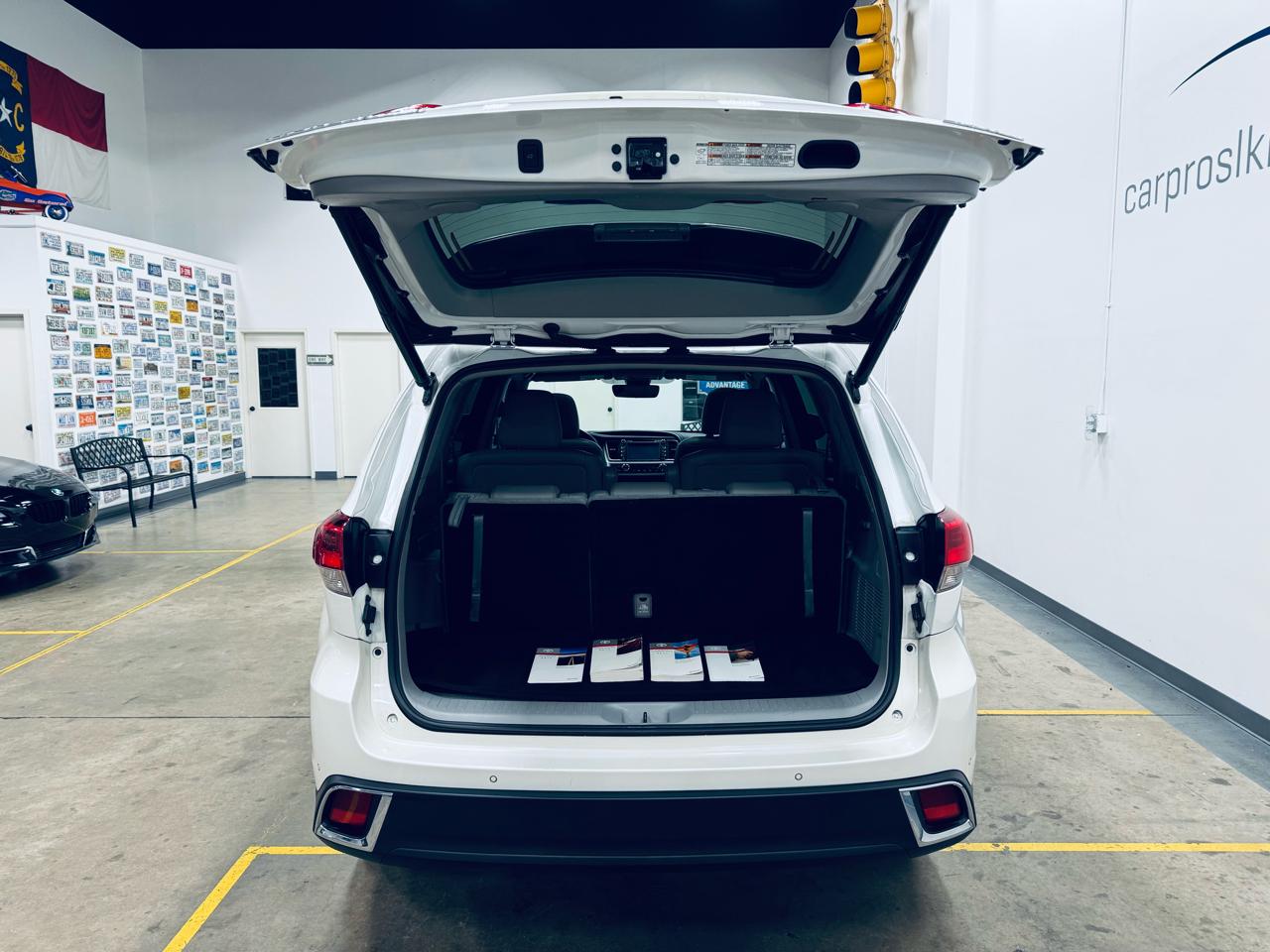 Toyota Highlander Limited V6 FWD (Natl) 2017