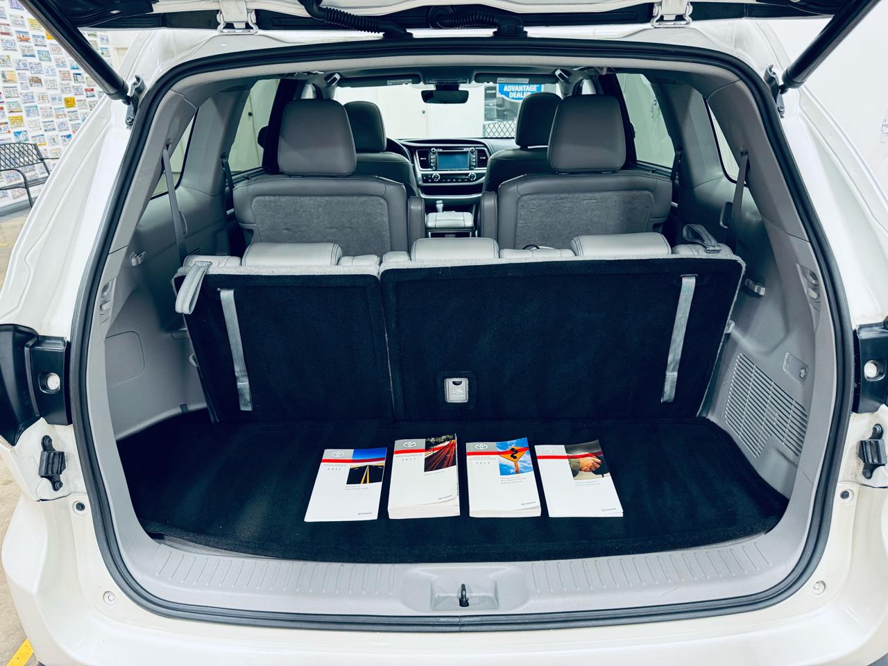 Toyota Highlander Limited V6 FWD (Natl) 2017