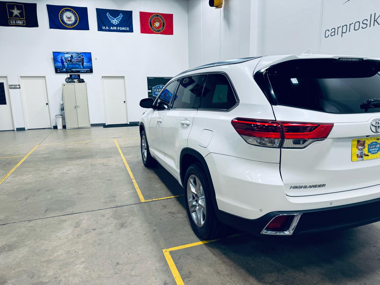 Toyota Highlander Limited V6 FWD (Natl) 2017