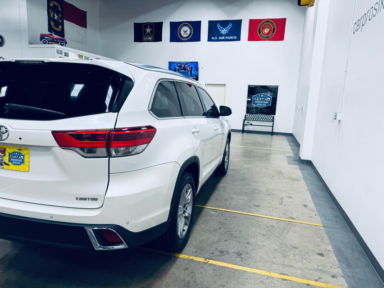 Toyota Highlander Limited V6 FWD (Natl) 2017