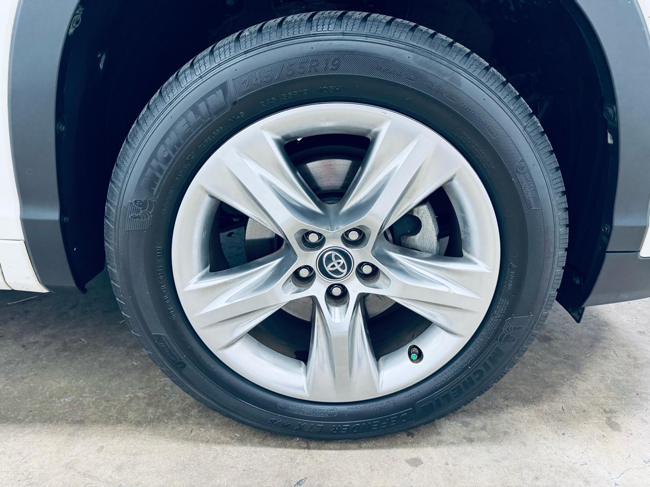 Toyota Highlander Limited V6 FWD (Natl) 2017