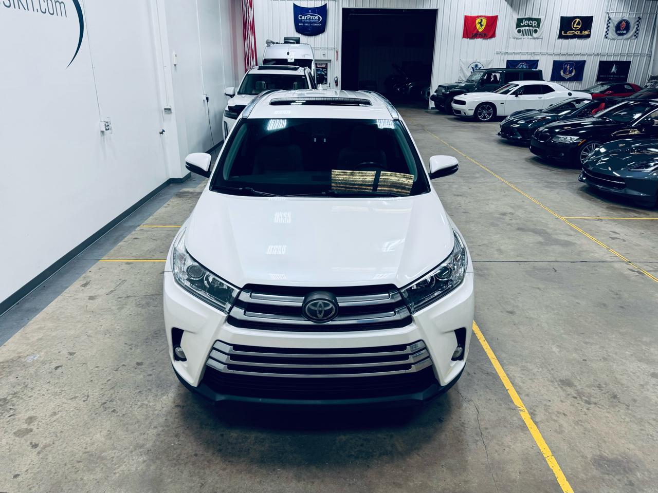 Toyota Highlander Limited V6 FWD (Natl) 2017