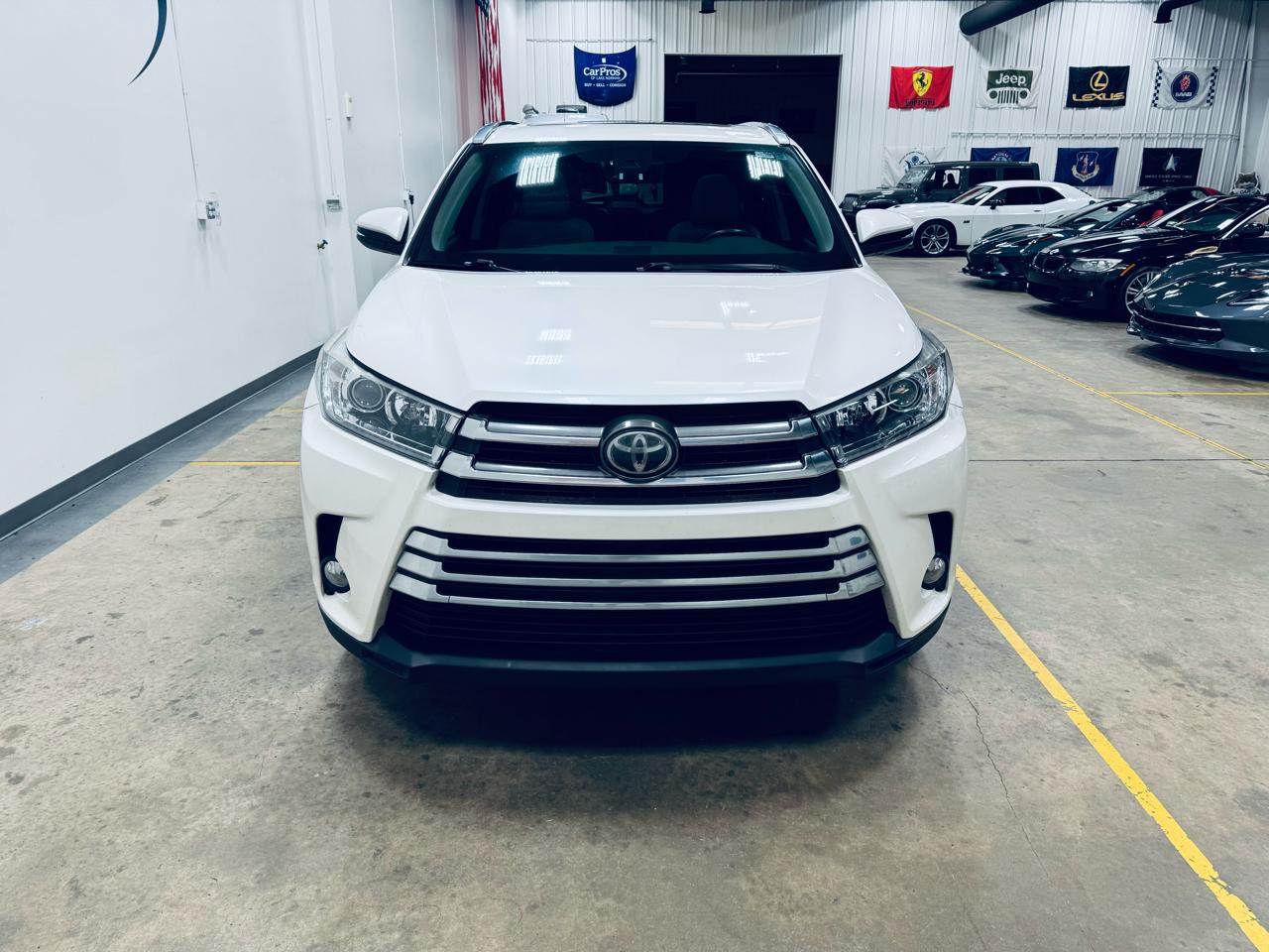 Toyota Highlander Limited V6 FWD (Natl) 2017