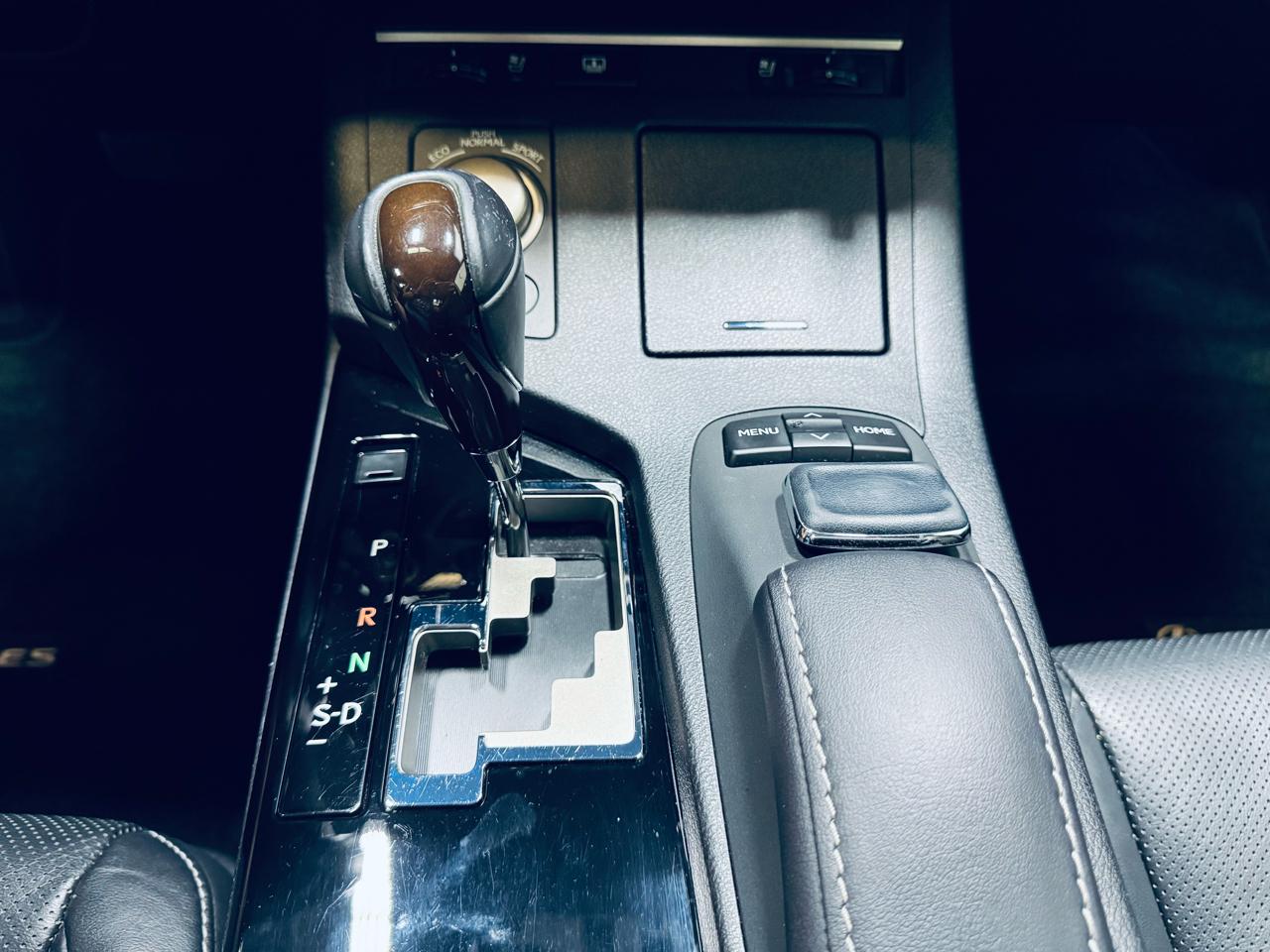 Lexus ES 350 4dr Sdn 2015