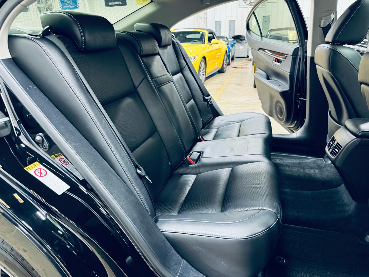 Lexus ES 350 4dr Sdn 2015