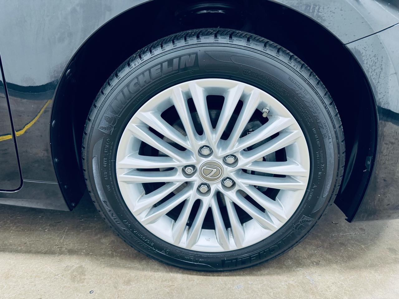 Lexus ES 350 4dr Sdn 2015