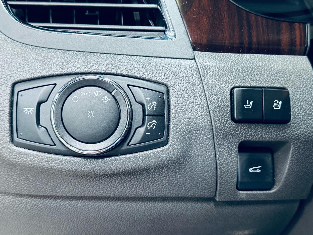 Ford Edge 4dr Limited FWD 2014