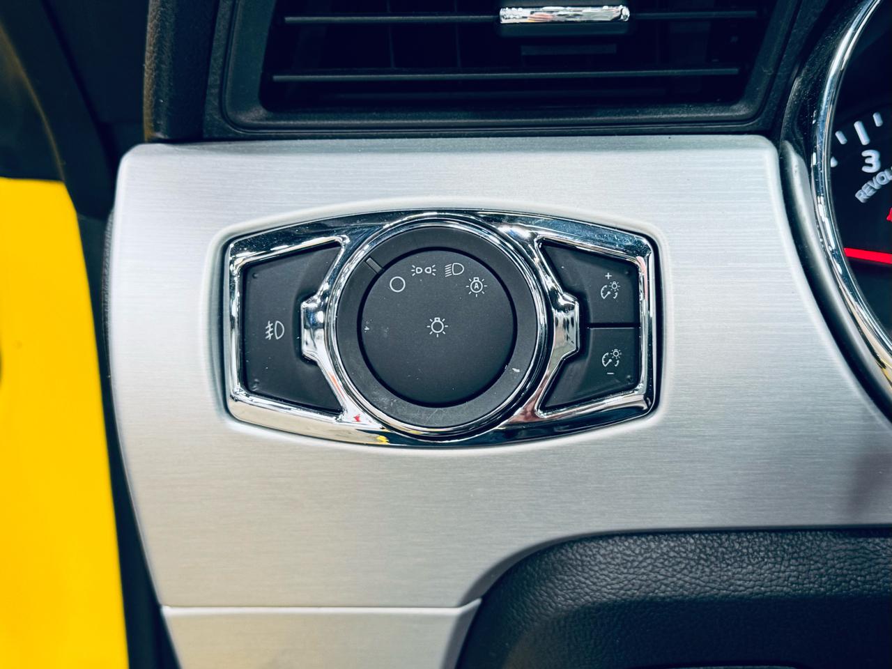 Ford Mustang 2dr Conv EcoBoost Premium 2015