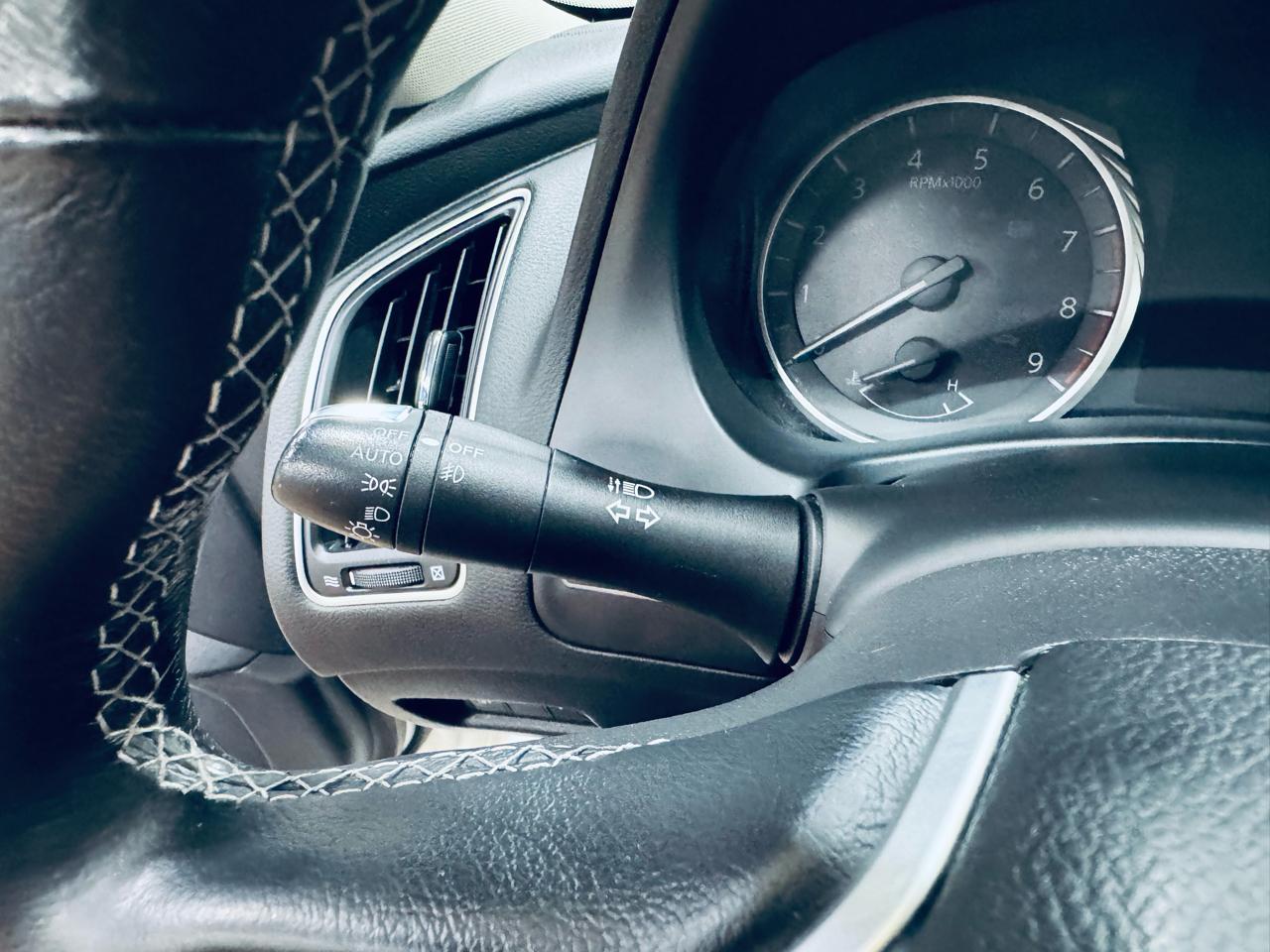 Infiniti Q50 3.0t LUXE AWD 2018