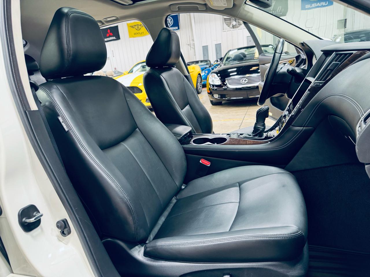 Infiniti Q50 3.0t LUXE AWD 2018