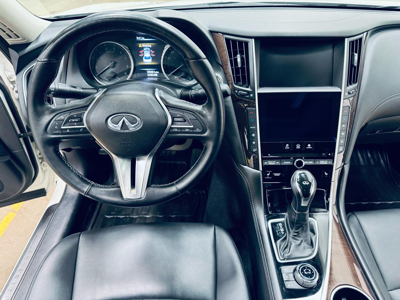 Infiniti Q50 3.0t LUXE AWD 2018