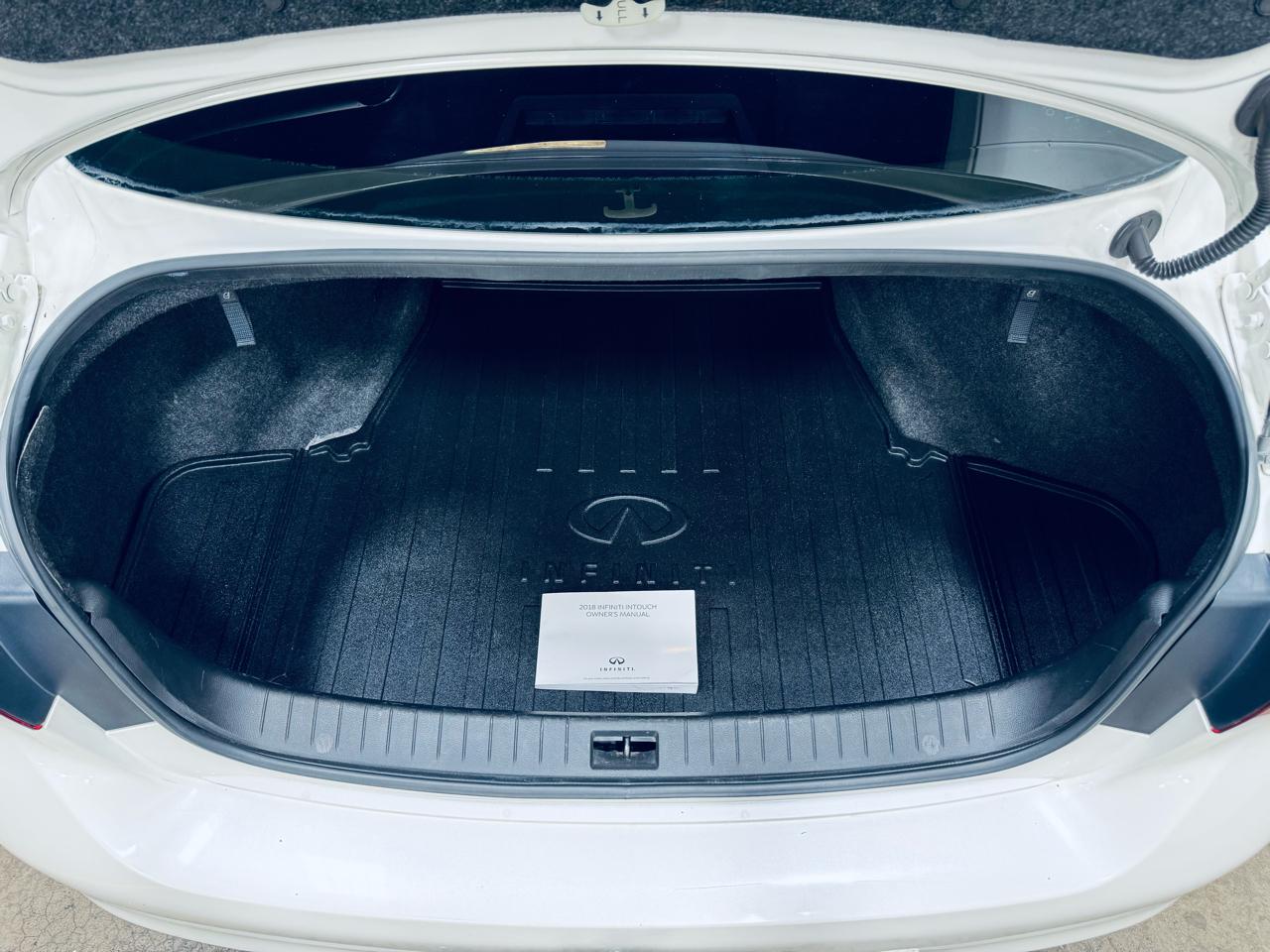 Infiniti Q50 3.0t LUXE AWD 2018