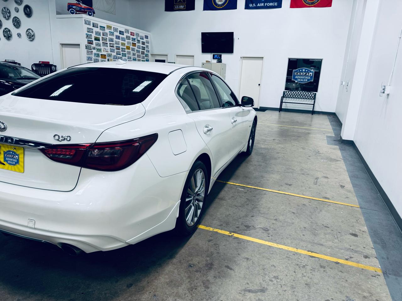 Infiniti Q50 3.0t LUXE AWD 2018