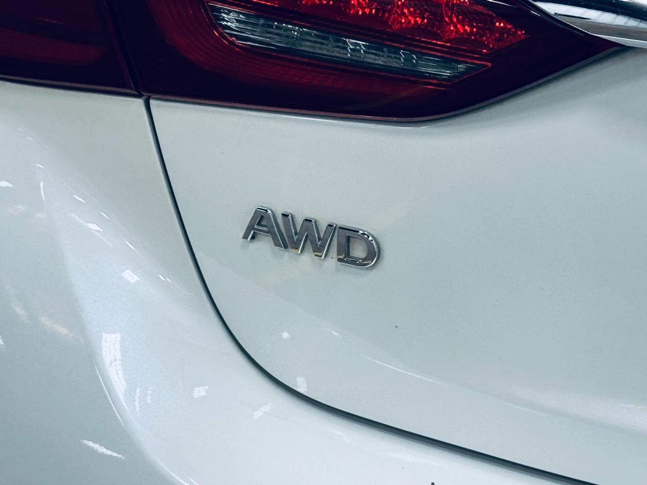Infiniti Q50 3.0t LUXE AWD 2018