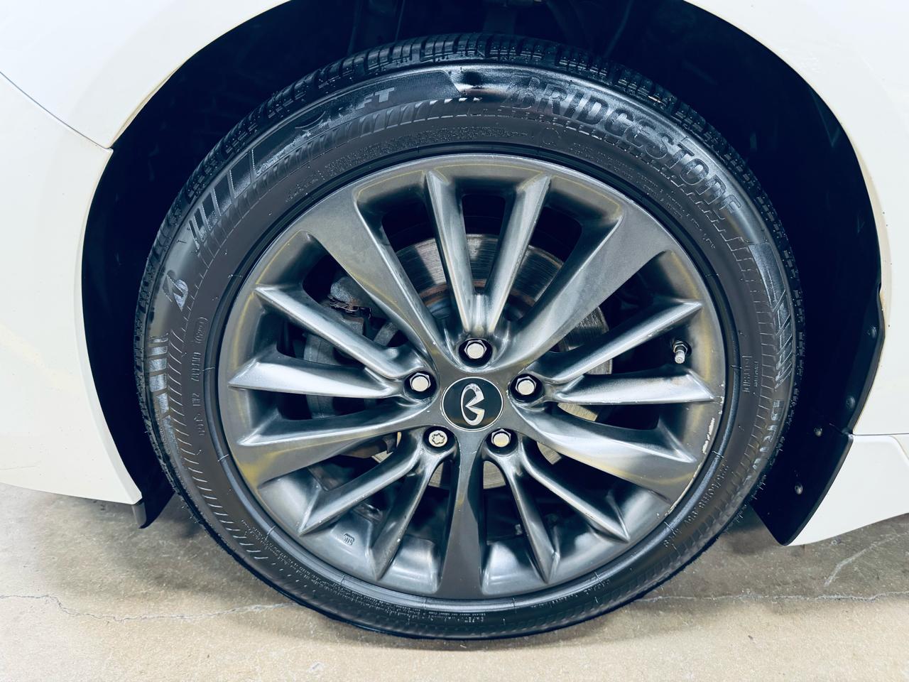 Infiniti Q50 3.0t LUXE AWD 2018