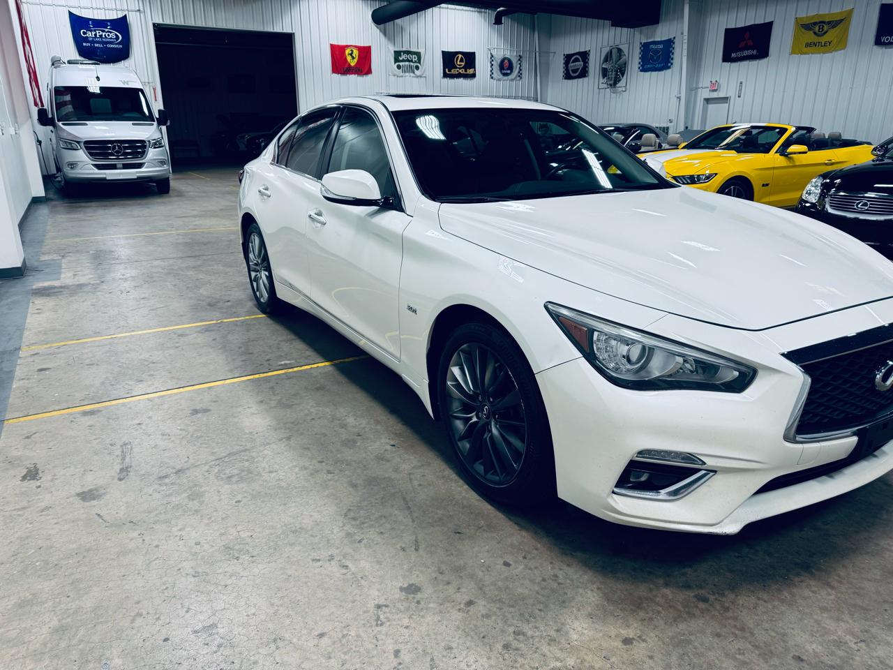 Infiniti Q50 3.0t LUXE AWD 2018