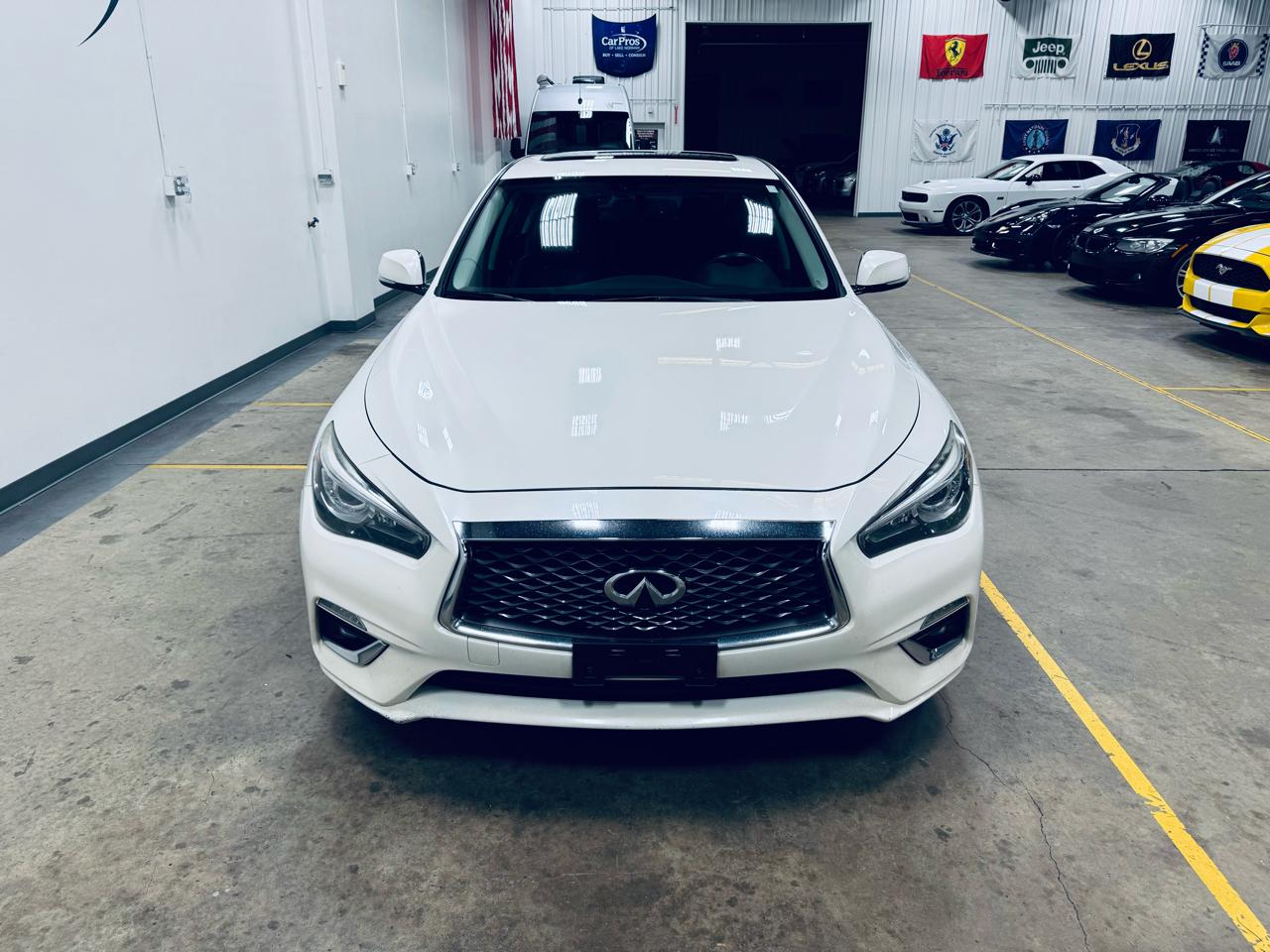 Infiniti Q50 3.0t LUXE AWD 2018