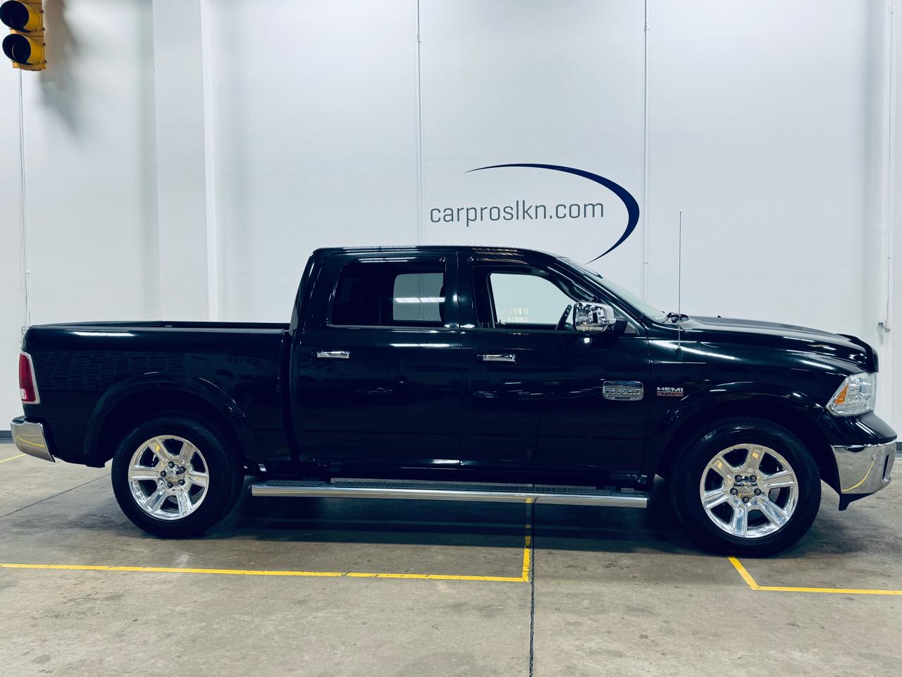 RAM 1500 4WD Crew Cab 140.5" Longhorn 2016