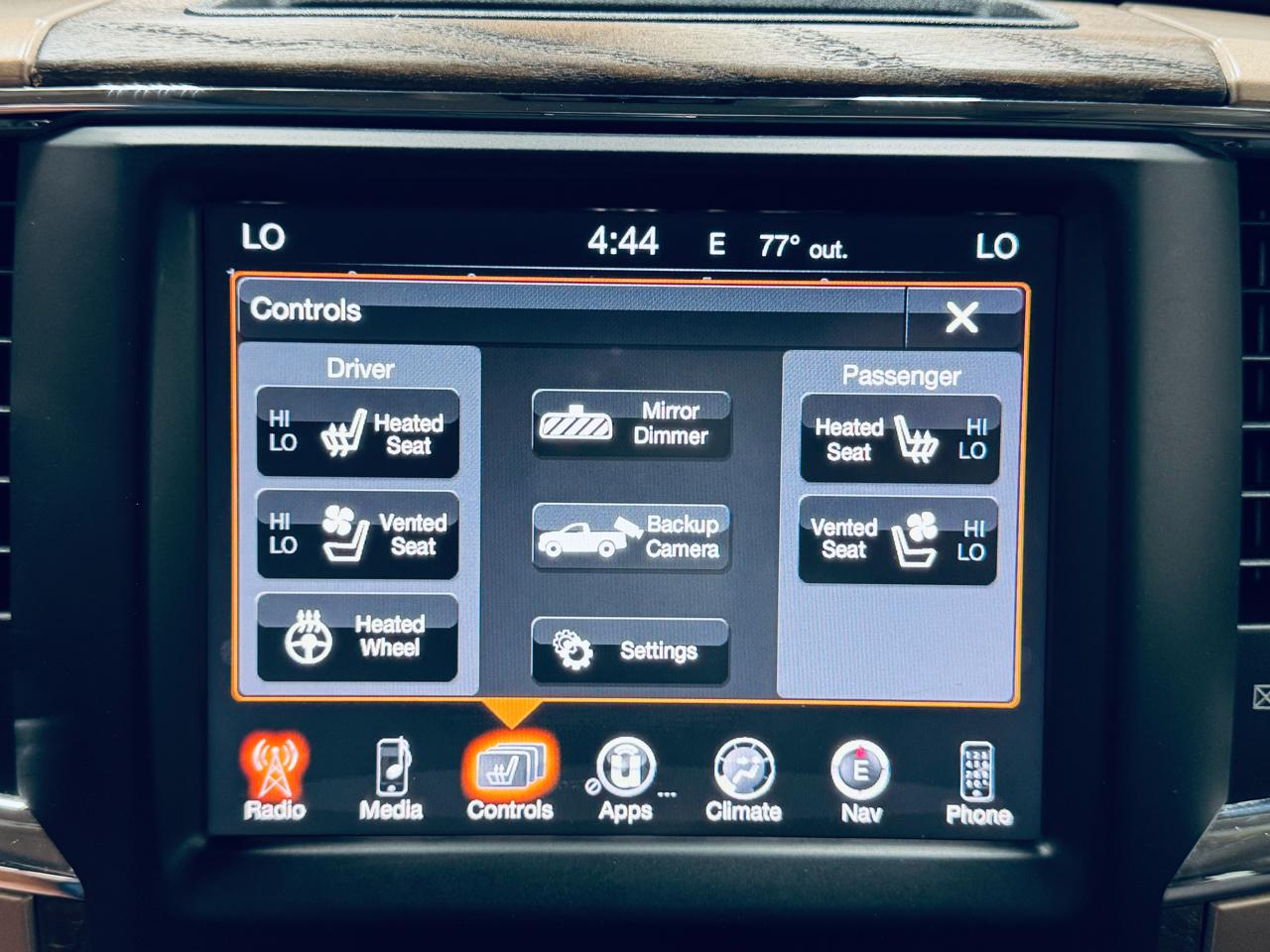 RAM 1500 4WD Crew Cab 140.5" Longhorn 2016