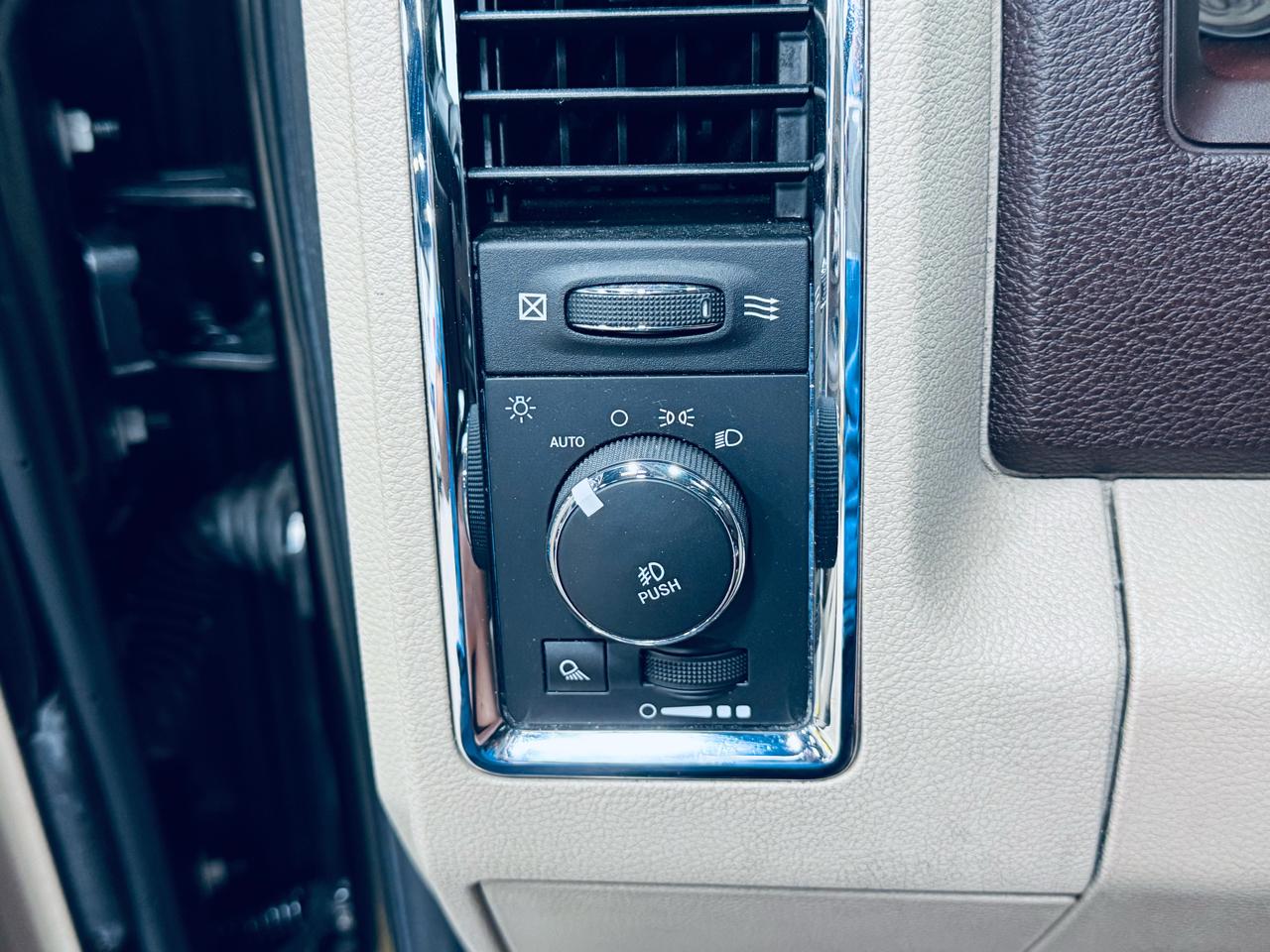 RAM 1500 4WD Crew Cab 140.5" Longhorn 2016