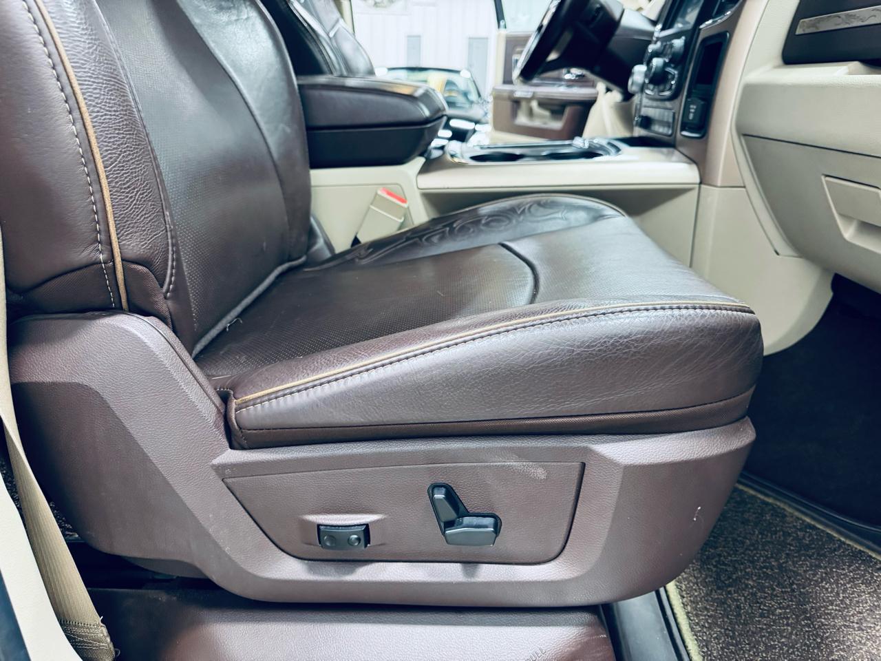 RAM 1500 4WD Crew Cab 140.5" Longhorn 2016