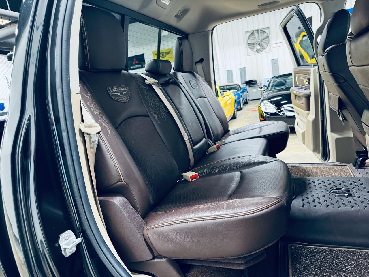 RAM 1500 4WD Crew Cab 140.5" Longhorn 2016