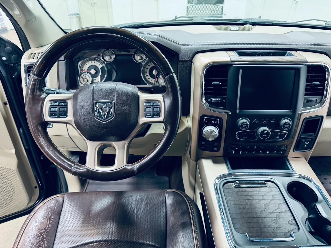 RAM 1500 4WD Crew Cab 140.5" Longhorn 2016