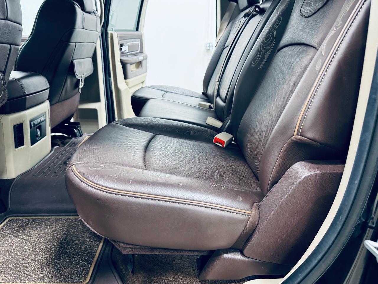 RAM 1500 4WD Crew Cab 140.5" Longhorn 2016