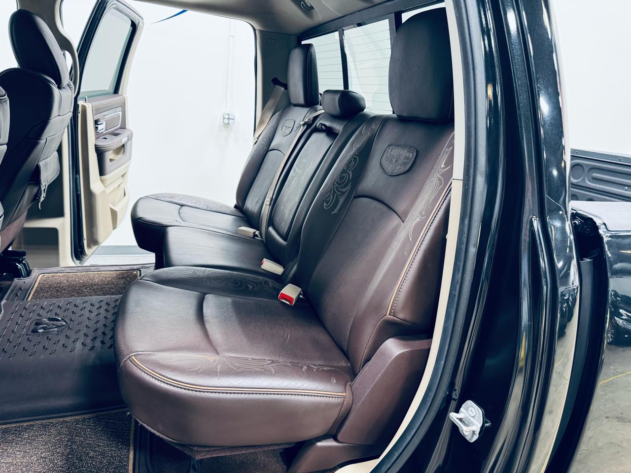 RAM 1500 4WD Crew Cab 140.5" Longhorn 2016