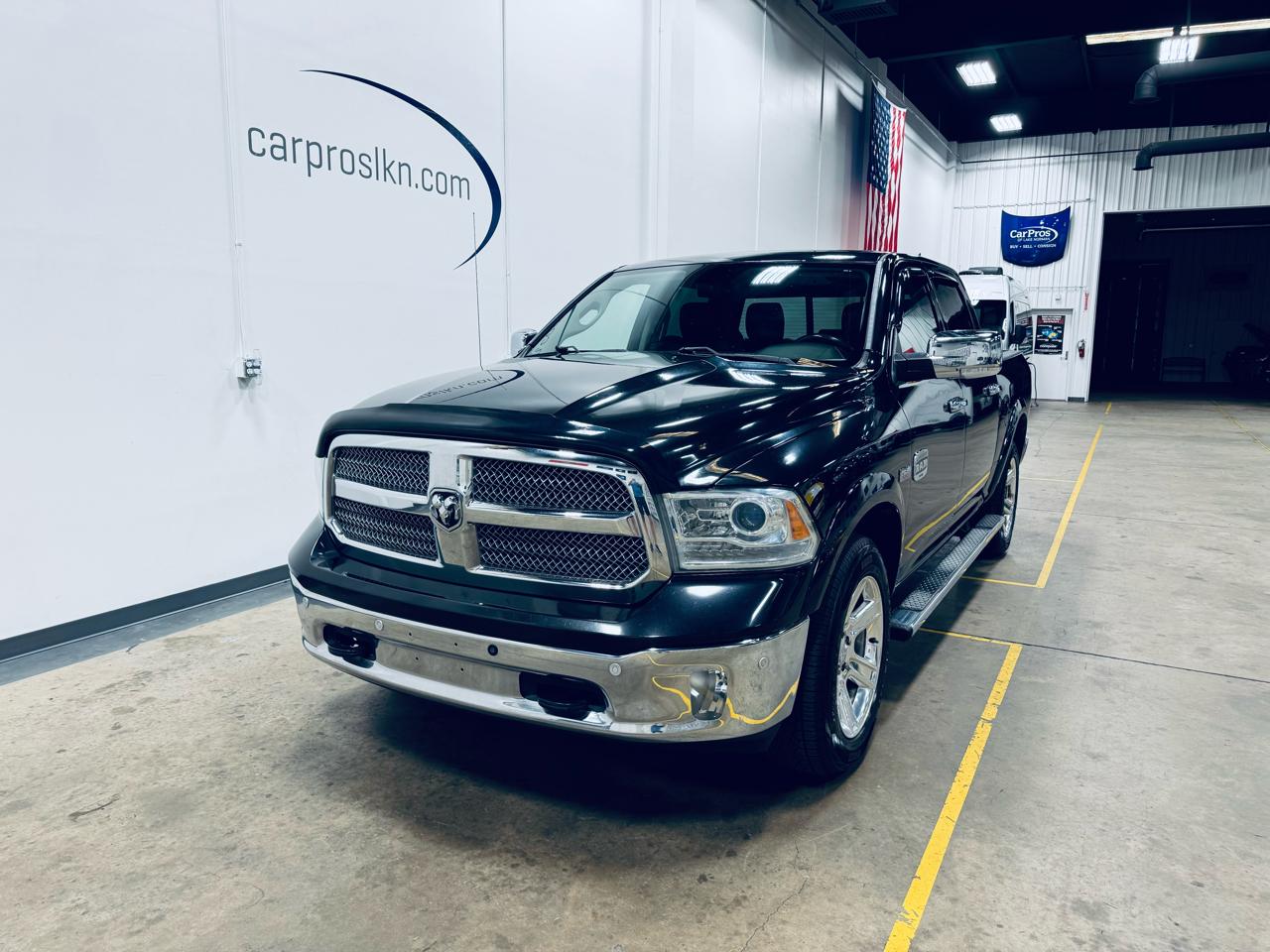 RAM 1500 4WD Crew Cab 140.5" Longhorn 2016