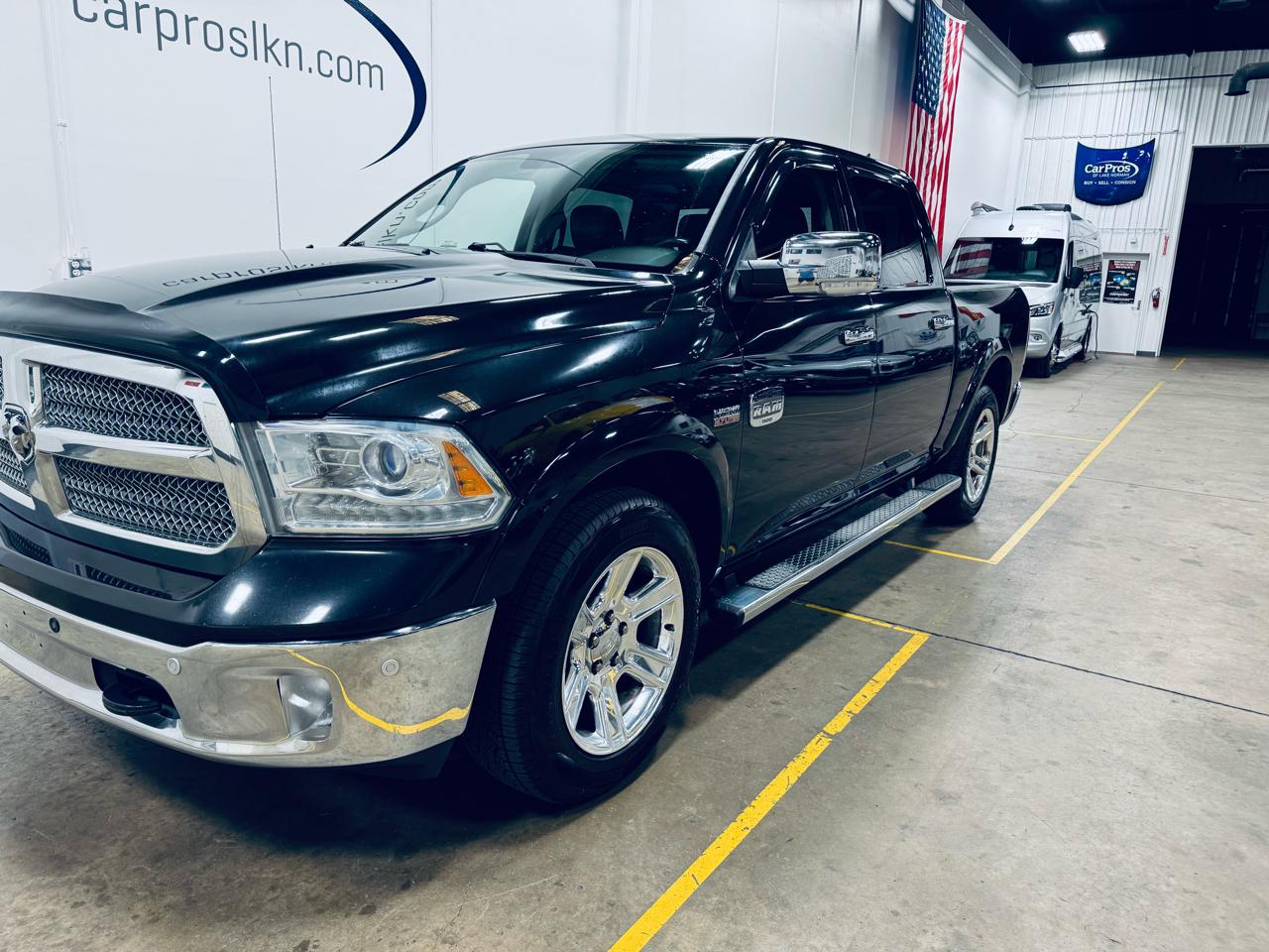 RAM 1500 4WD Crew Cab 140.5" Longhorn 2016