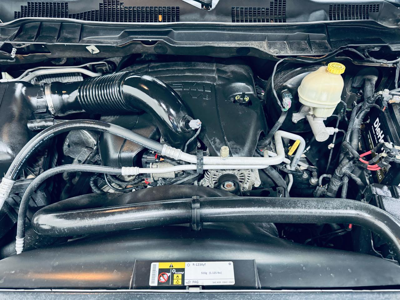 RAM 1500 4WD Crew Cab 140.5" Longhorn 2016