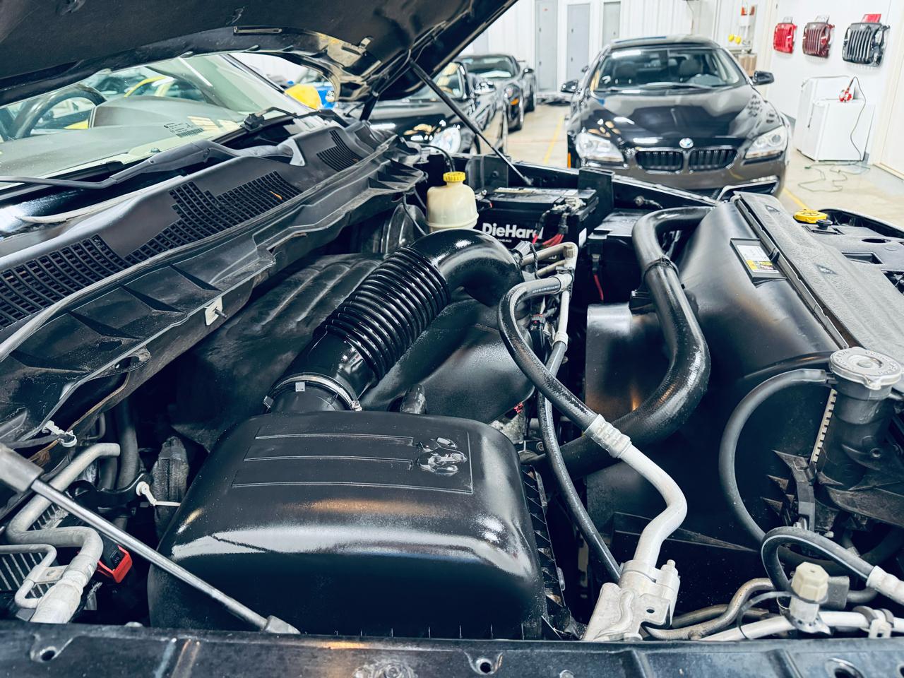 RAM 1500 4WD Crew Cab 140.5" Longhorn 2016