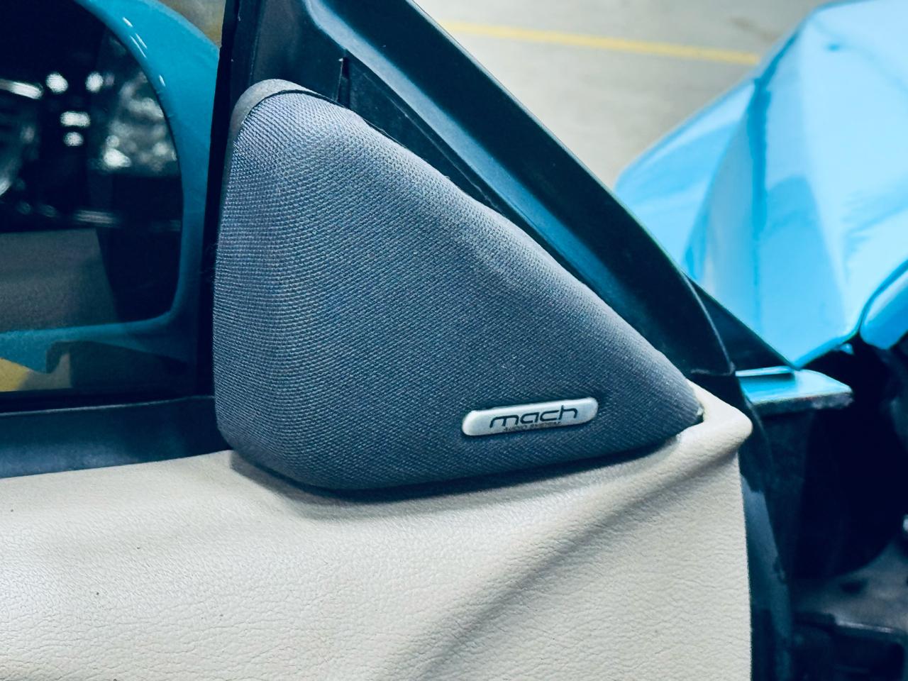 Ford Mustang 2dr Cpe GT Deluxe 2004