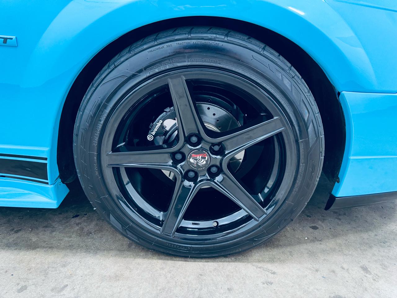 Ford Mustang 2dr Cpe GT Deluxe 2004