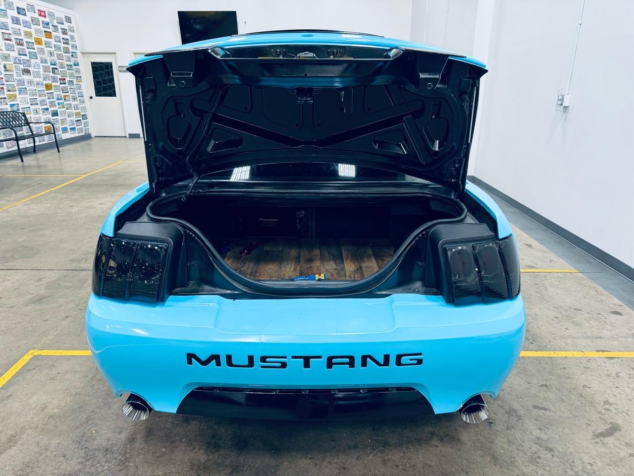 Ford Mustang 2dr Cpe GT Deluxe 2004