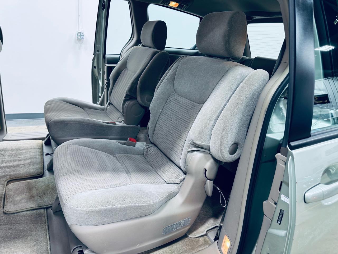 Toyota Sienna 5dr CE FWD 7-Passenger (Natl) 2006