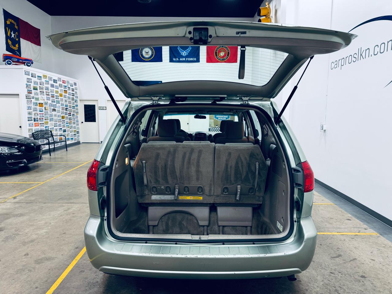 Toyota Sienna 5dr CE FWD 7-Passenger (Natl) 2006