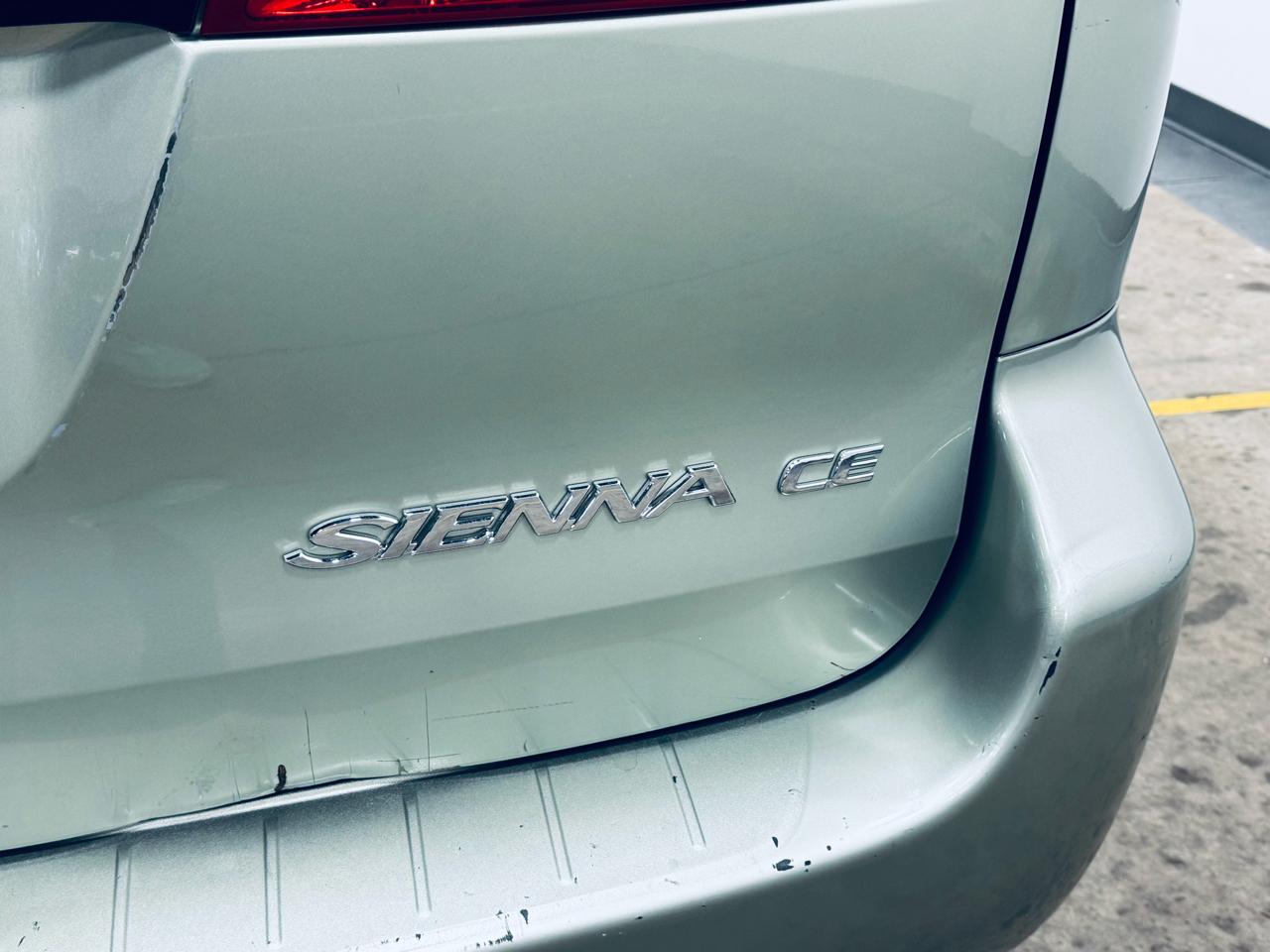 Toyota Sienna 5dr CE FWD 7-Passenger (Natl) 2006